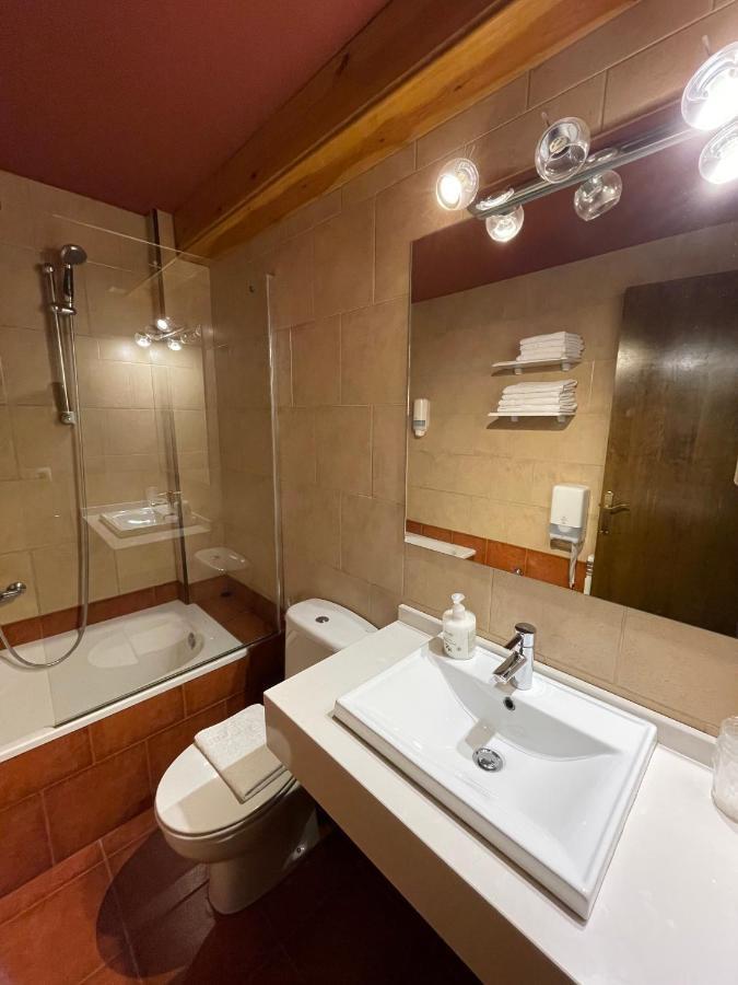 Hotel Avet La Coma I La Pedra Eksteriør bilde